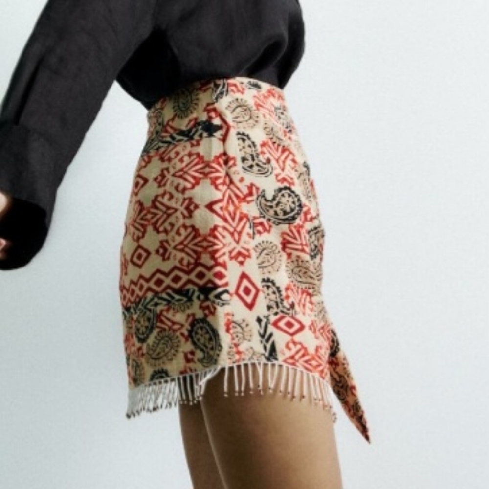 SOLD*** NWT Zara Multicolor Beaded Printed Wrap Skirt Size XS - Picture 3 of 7